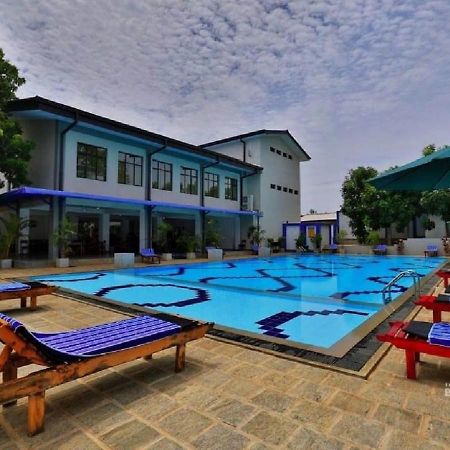 The Blue Wave Hotel Arugam Kudah Eksteriør bilde