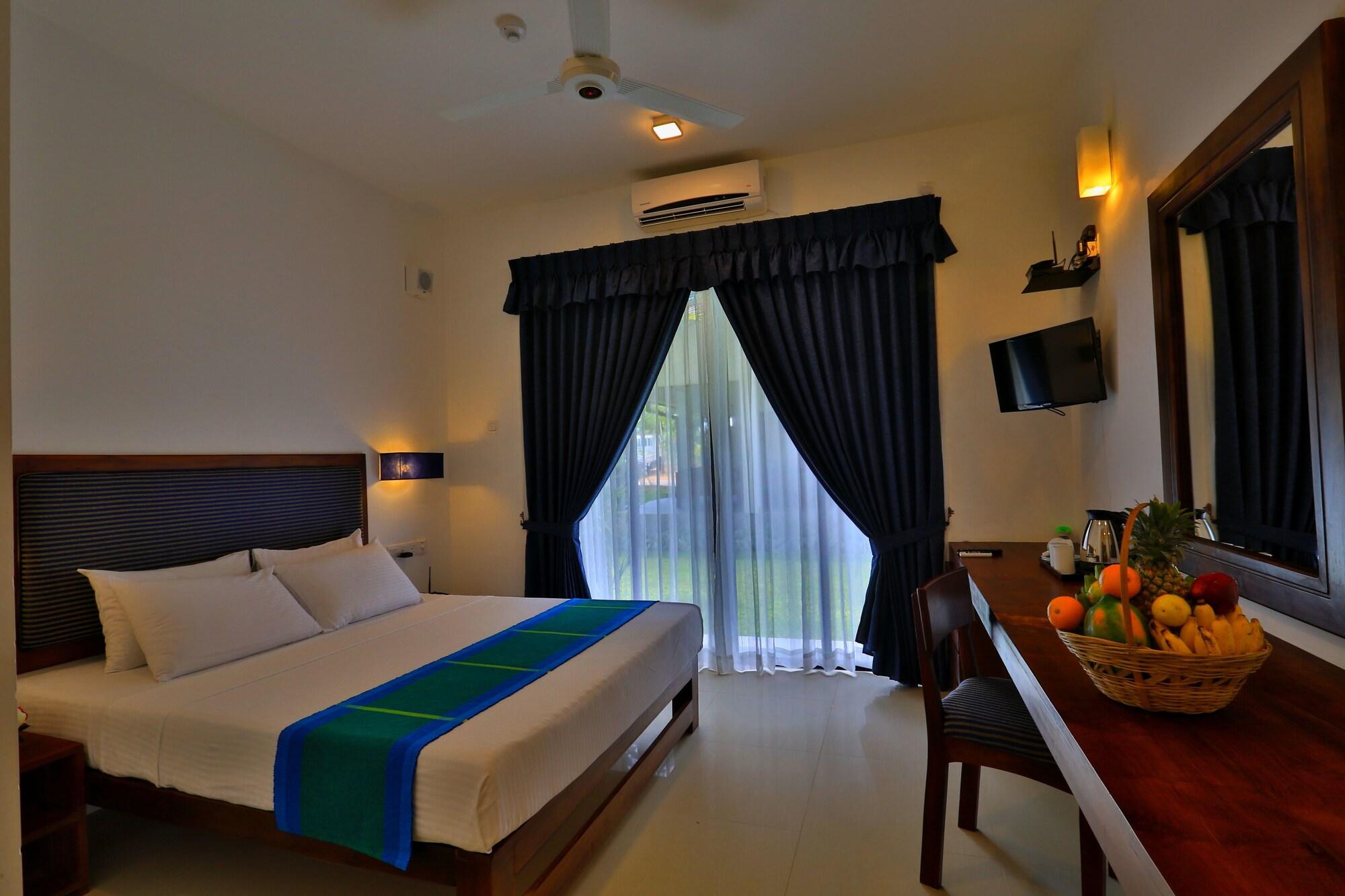 The Blue Wave Hotel Arugam Kudah Eksteriør bilde