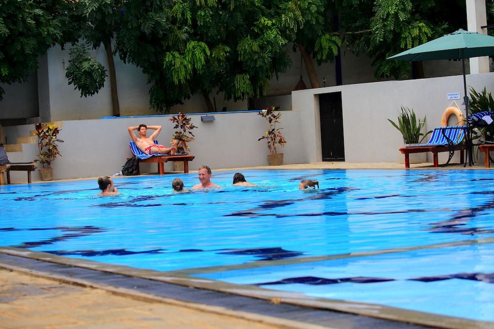 The Blue Wave Hotel Arugam Kudah Eksteriør bilde