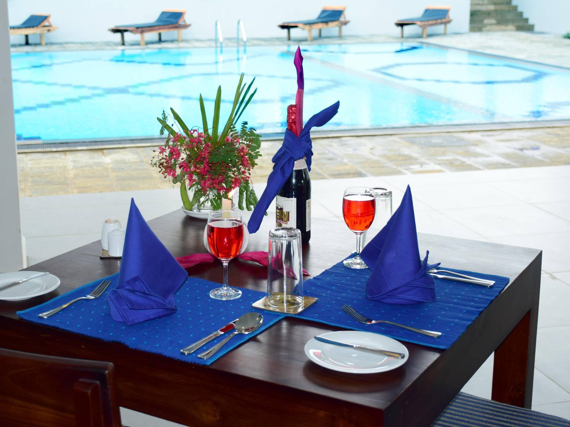 The Blue Wave Hotel Arugam Kudah Eksteriør bilde
